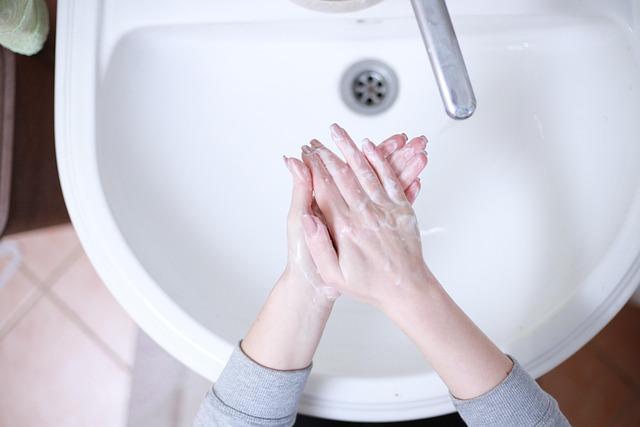 Choosing the Right Products Without Overcomplicating Your Routine