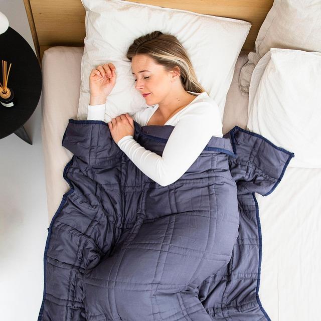 Tailoring Your Bedding Selection to Season and Personal Preference