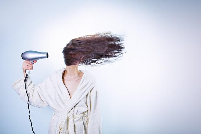 Texture and Weight Differences Impacting Hair Feel